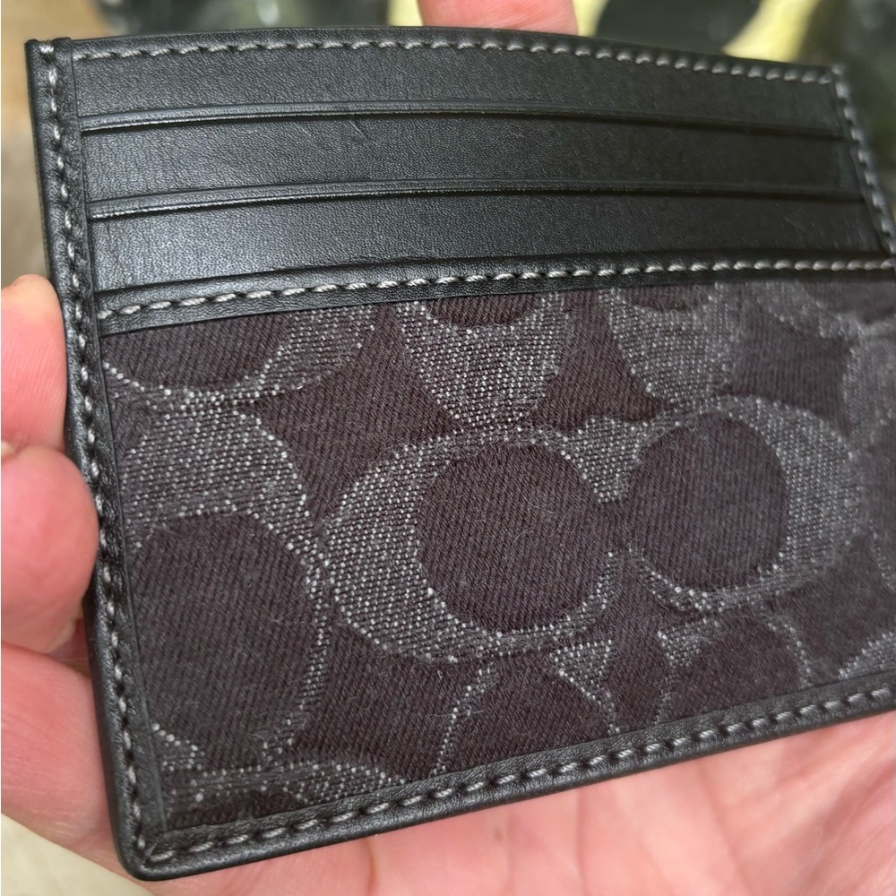 Authentic COACH Leather/Signature canvas UNISEX card case/ID - Picture 2 of 7